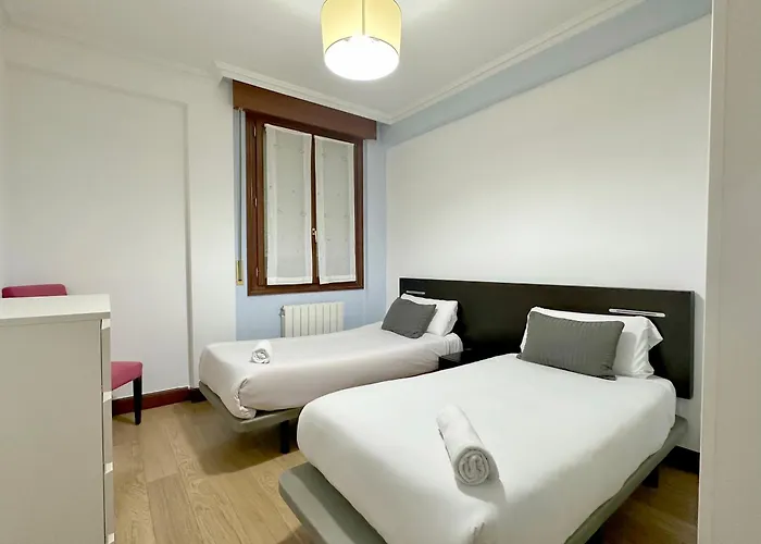 アパート Santutxu Apartamento Elegante Con Wifi Y Parking ビルバオ